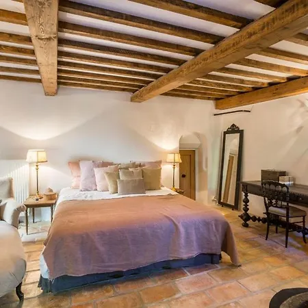 Sleeps 6 Pool Wifi Villa *