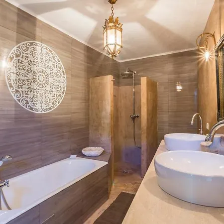 Sleeps 6 Pool Wifi La Capelle-et-Masmolene